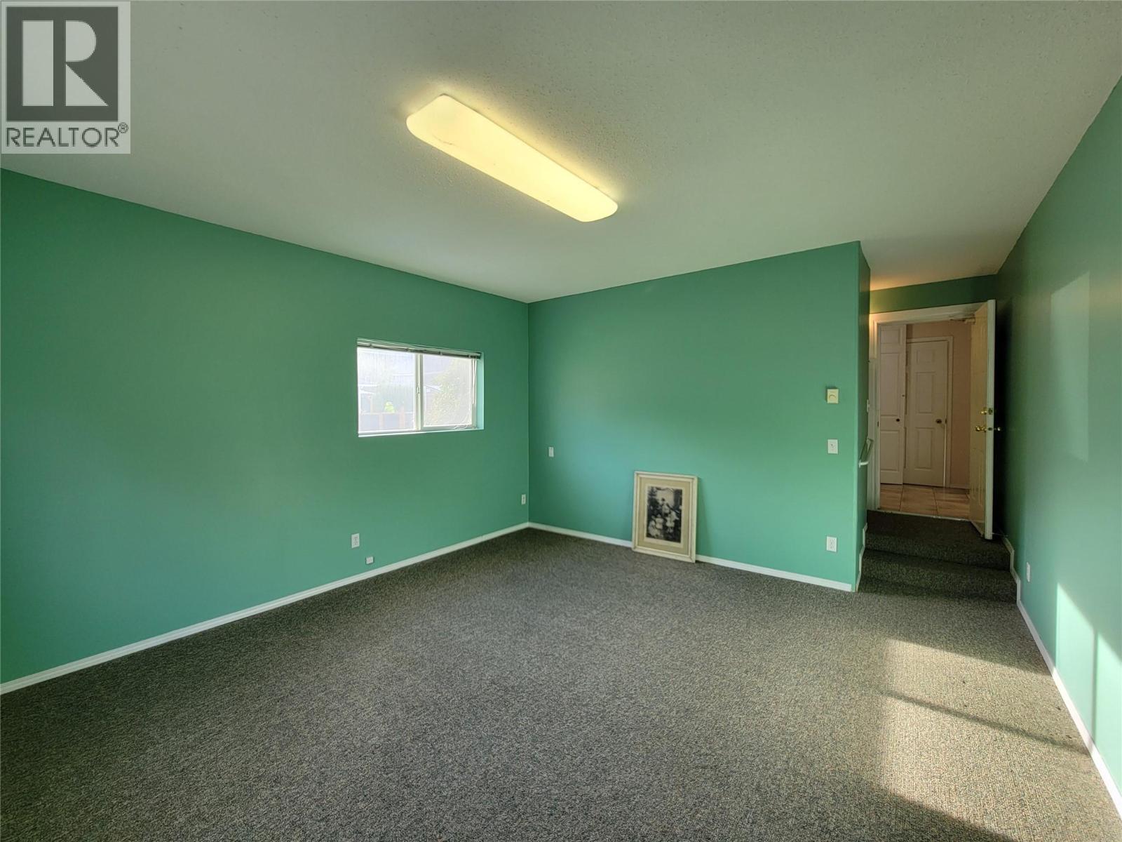 Photo 46 of 604 11 Th Avenue, Keremeos BC
