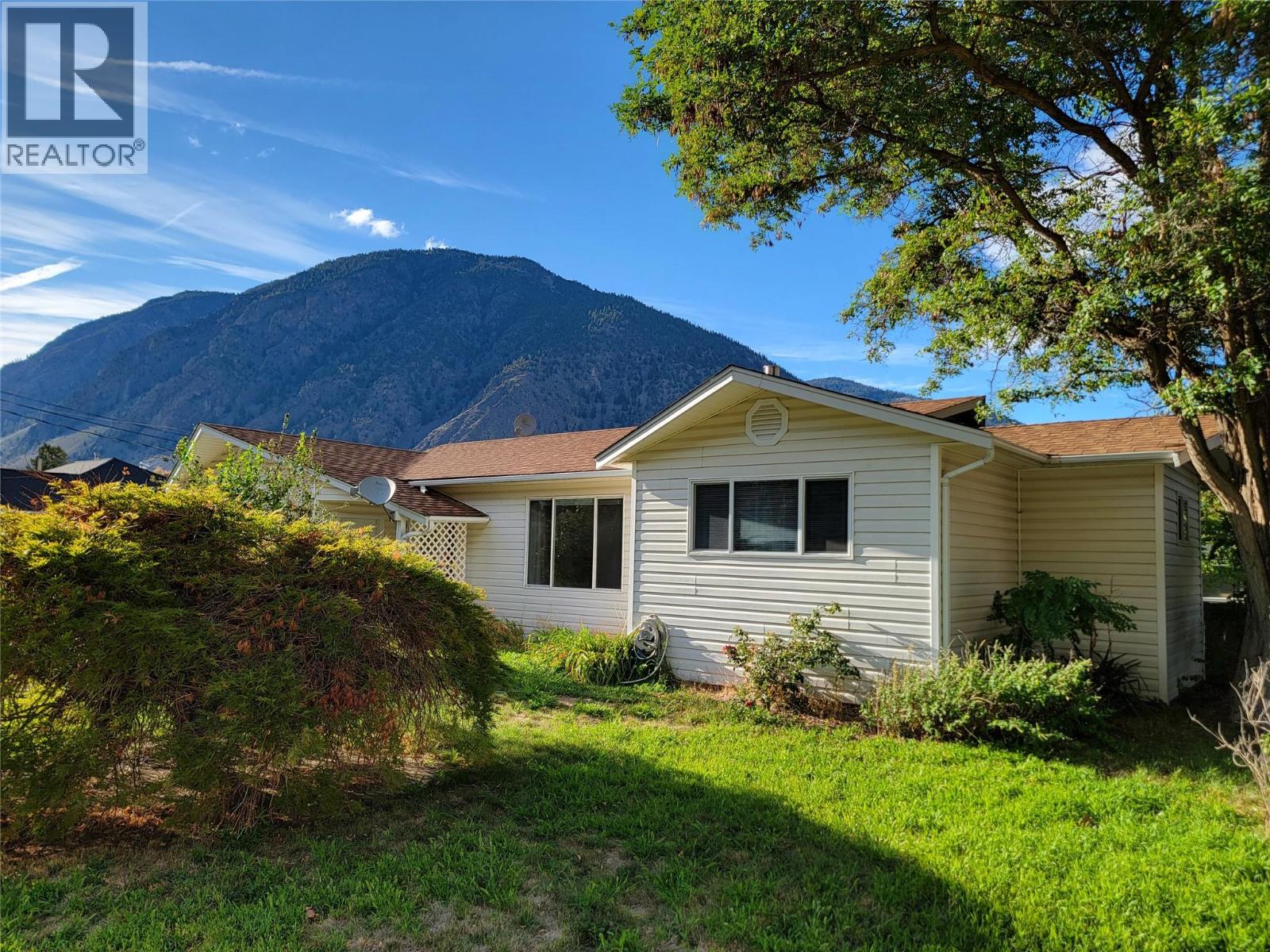 Photo 48 of 604 11 Th Avenue, Keremeos BC