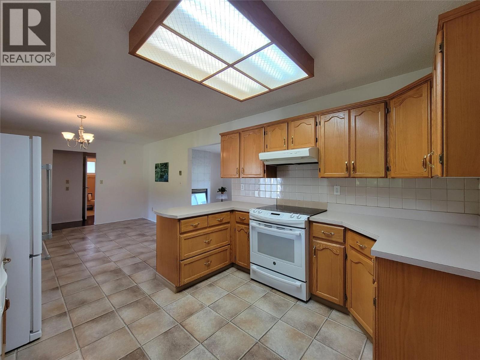 Photo 15 of 604 11 Th Avenue, Keremeos BC
