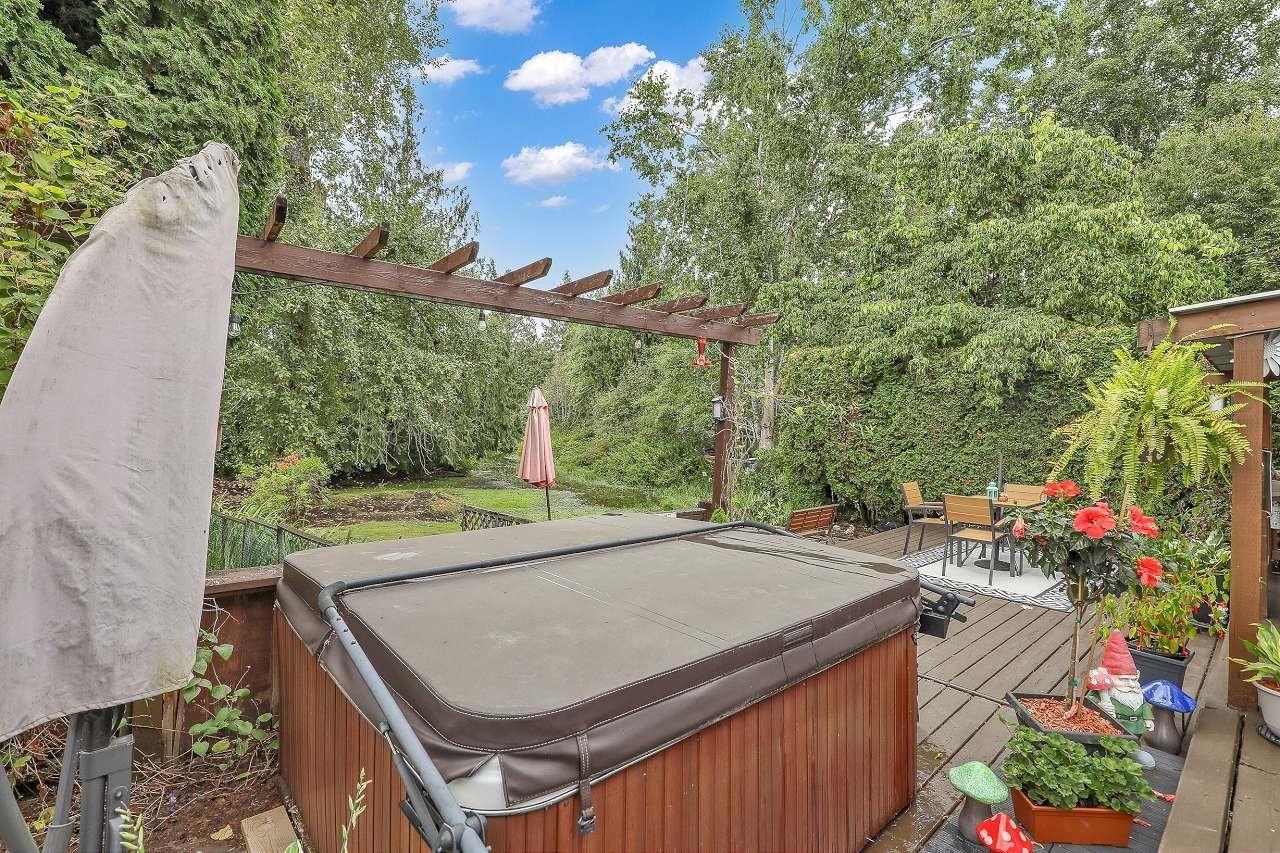 Photo 8 of 19853 50 A Avenue, Langley BC