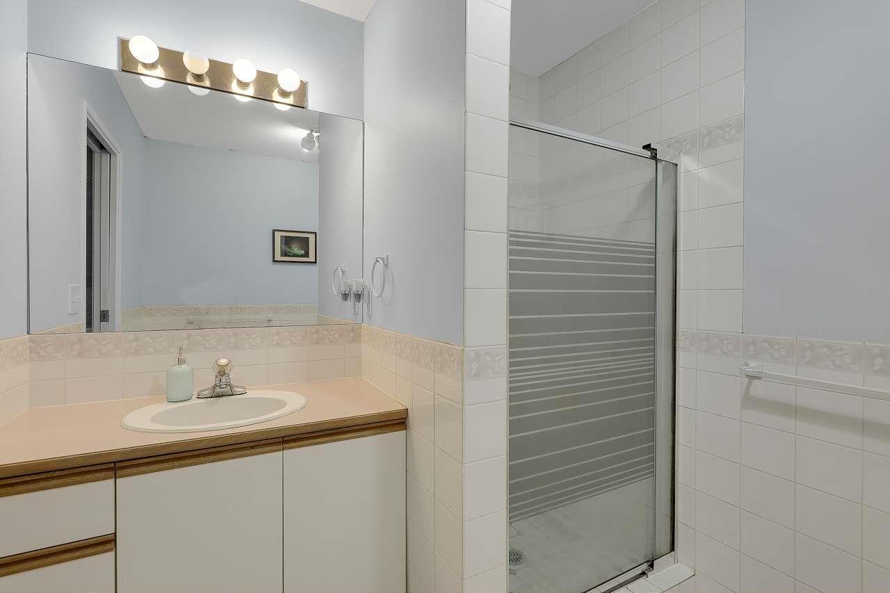 Photo 26 of 19853 50 A Avenue, Langley BC