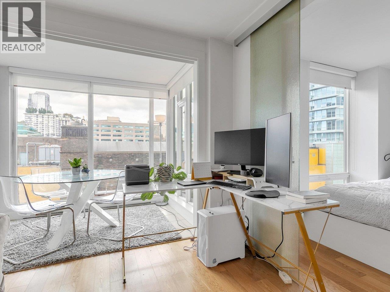 Photo 12 of 806 565 Smithe Street, Vancouver BC