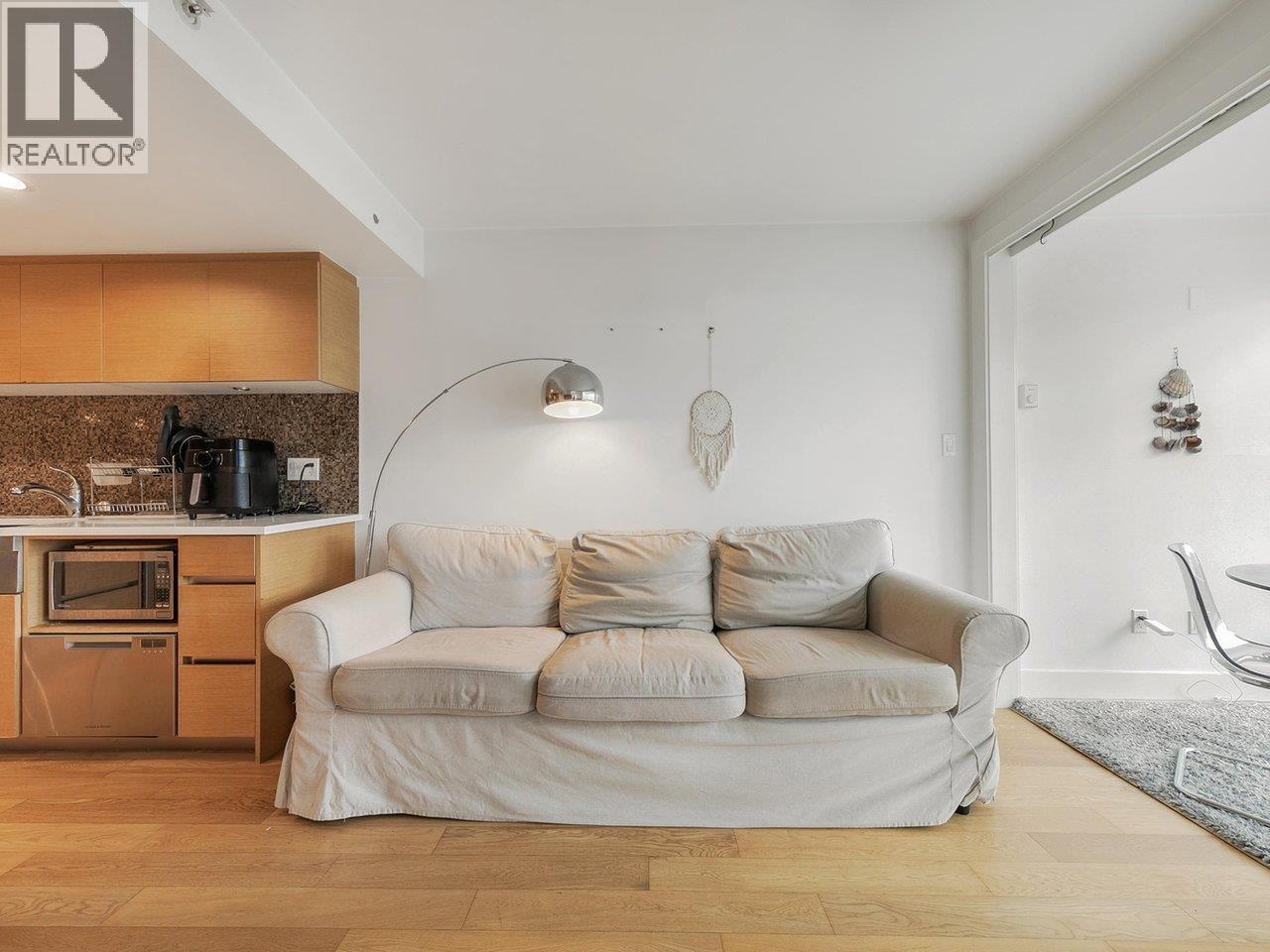 Photo 8 of 806 565 Smithe Street, Vancouver BC
