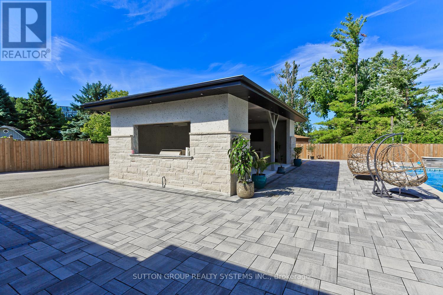 Photo 33 of 214 Ashford Drive, Barrie ON