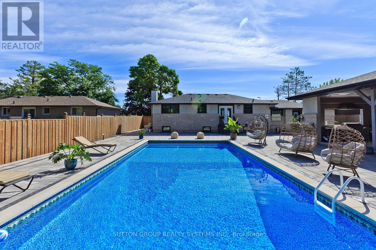 Photo 42 of 214 Ashford Drive, Barrie ON
