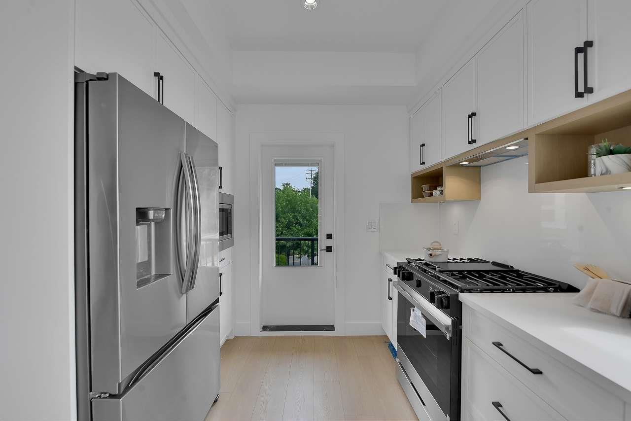 Photo 3 of 16 7540 Briskham Street, Mission BC