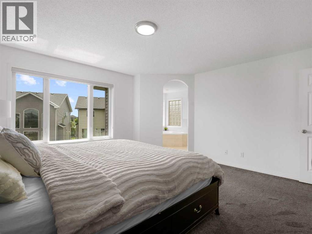 Single Family House for Sale in  Royal Oak Cape NW Royal Oak Calgary 