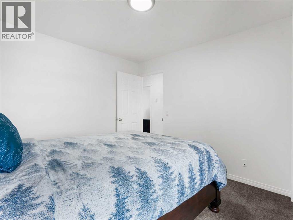 Single Family House for Sale in  Royal Oak Cape NW Royal Oak Calgary 