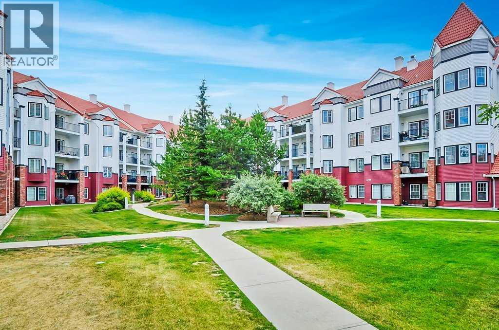 Single Family House for Sale in   Royal Oak Plaza NW Royal Oak Calgary 