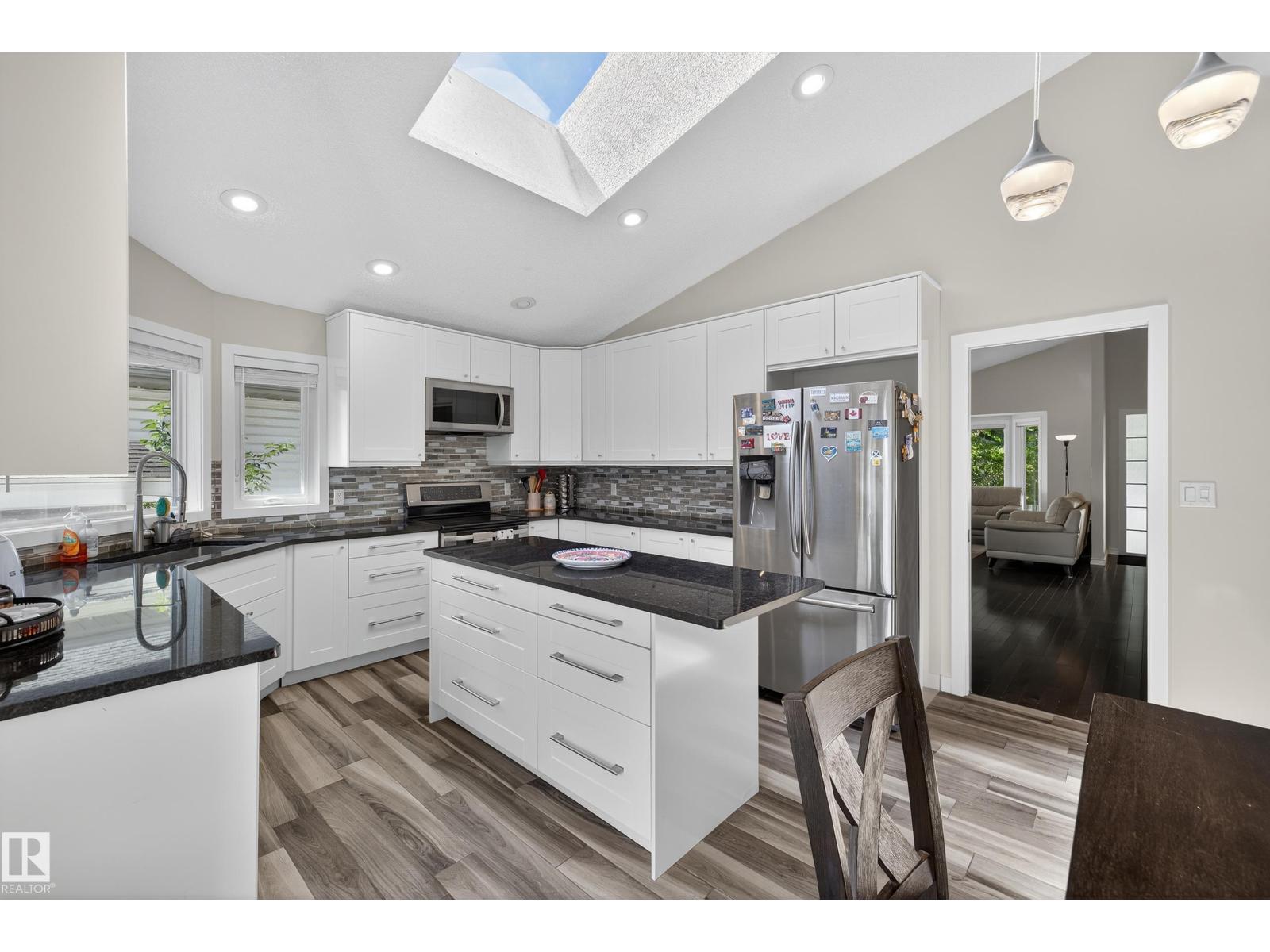 Photo 9 of 47 Ridgemont Wy, Sherwood Park AB
