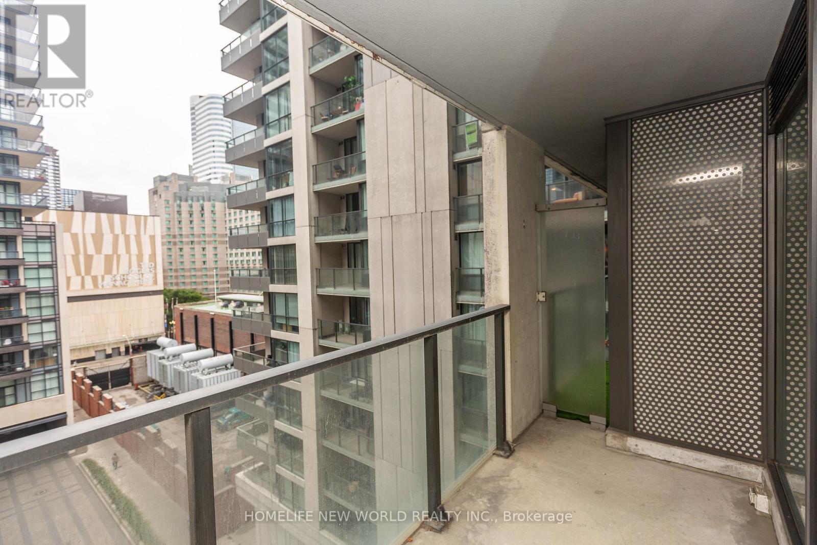 Photo 11 of 951 111 Elizabeth Street, Toronto ON