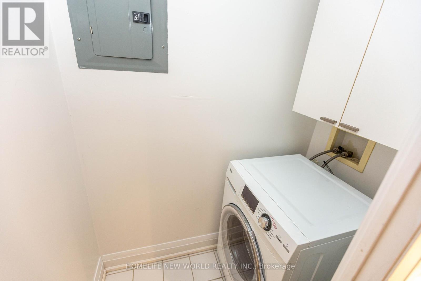 Photo 8 of 951 111 Elizabeth Street, Toronto ON