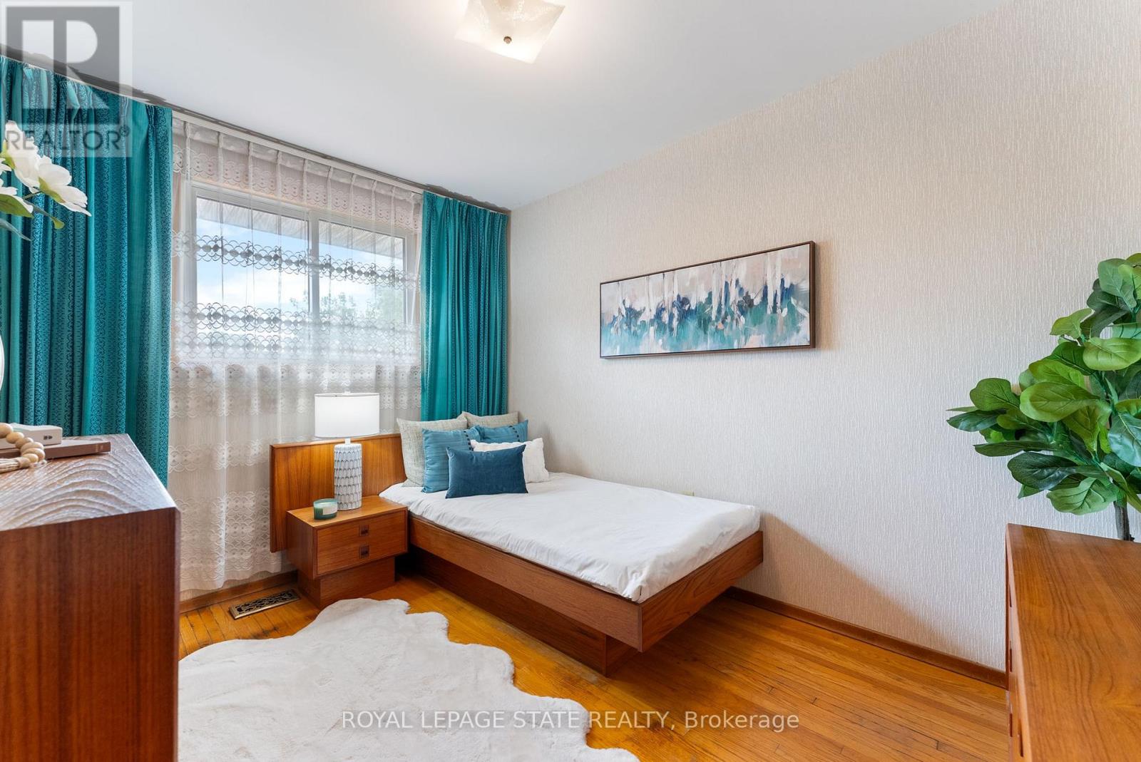 Photo 20 of 104 Berkindale Drive, Hamilton ON