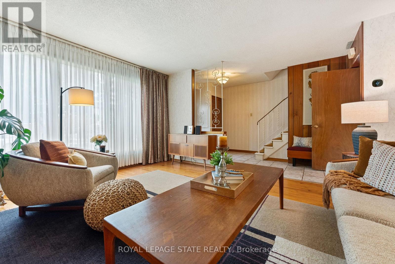 Photo 6 of 104 Berkindale Drive, Hamilton ON