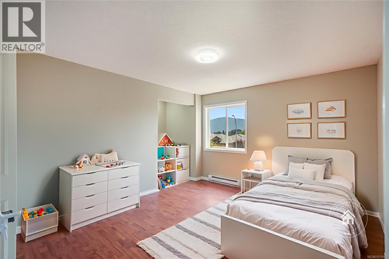 Photo 9 of 5217 Cougar Trail Rd, Nanaimo BC