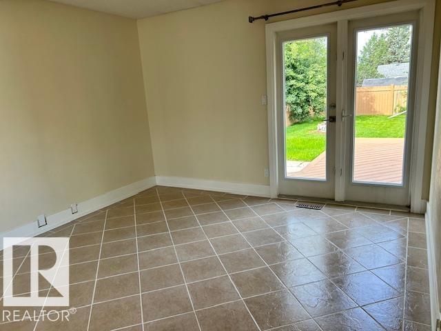 Photo 17 of 2 Meadowbrook Rd, Sherwood Park AB