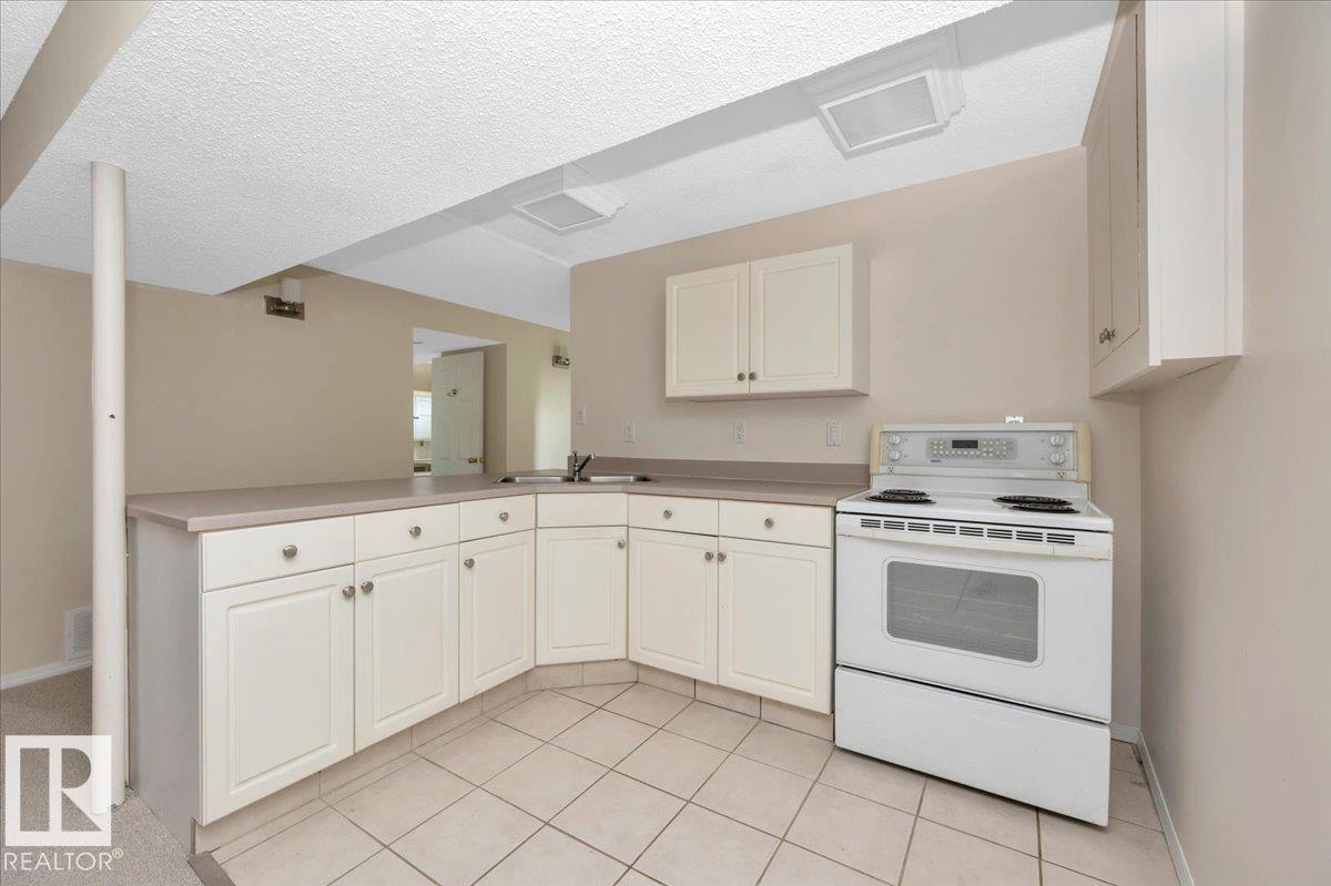 Photo 26 of 2 Meadowbrook Rd, Sherwood Park AB