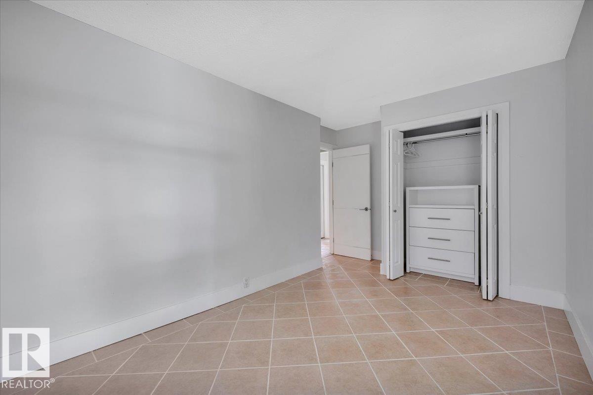 Photo 23 of 2 Meadowbrook Rd, Sherwood Park AB