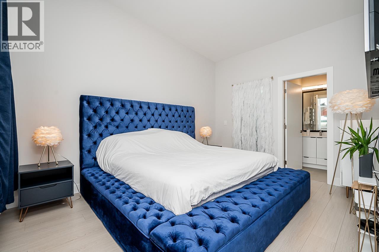 Photo 14 of 21 1211 Eighth Avenue, New Westminster BC