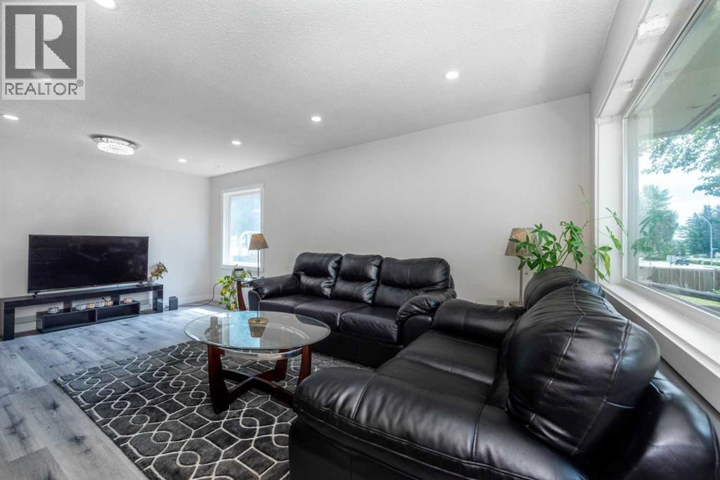 Single Family House Bungalow for Sale in   Street SE Southview Calgary 