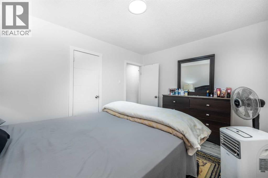 Single Family House Bungalow for Sale in   Street SE Southview Calgary 