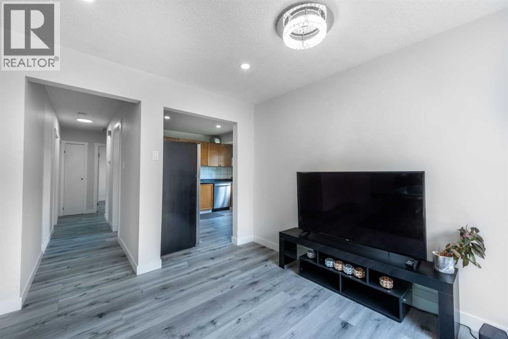 Single Family House Bungalow for Sale in   Street SE Southview Calgary 