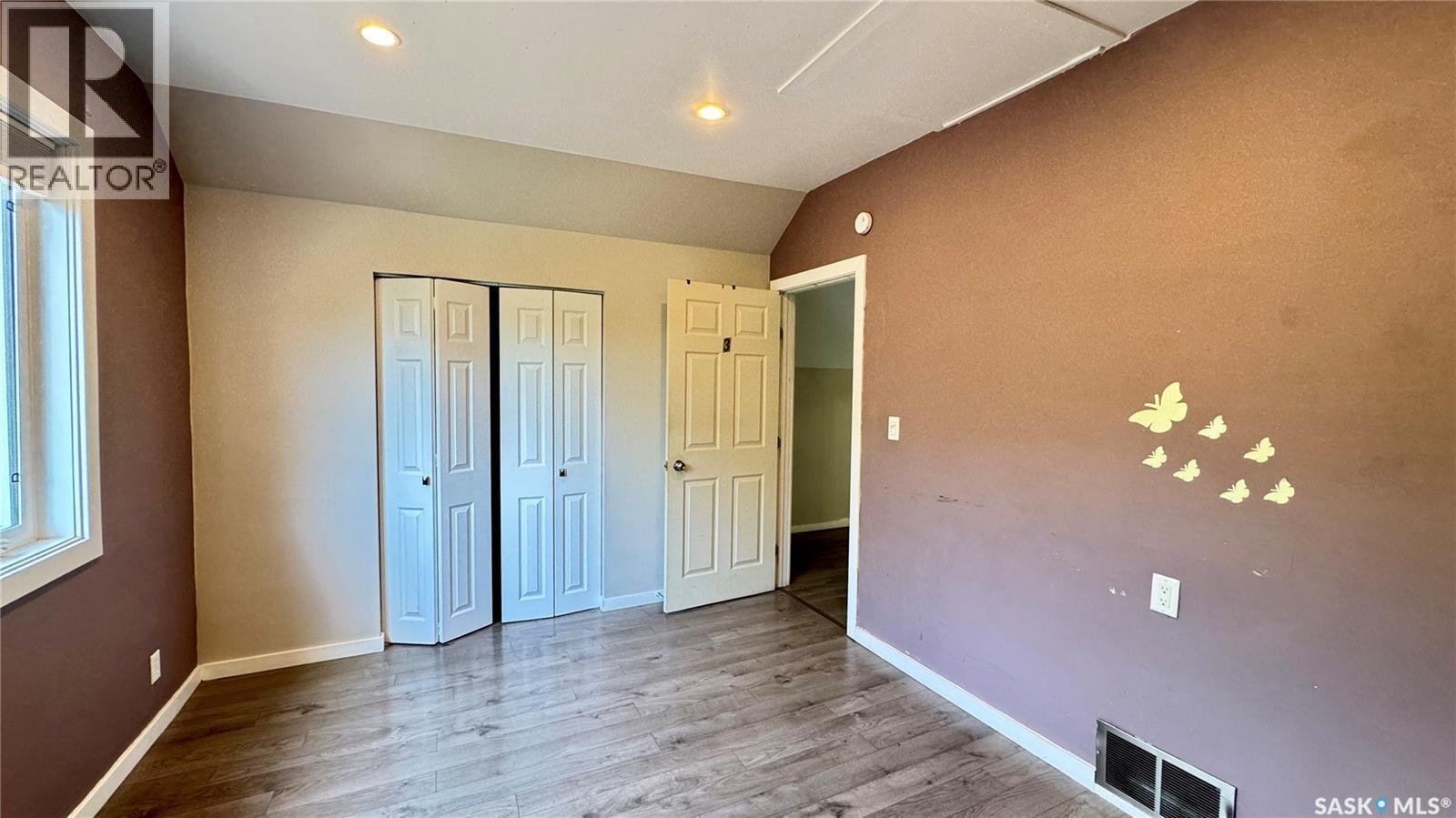 Photo 3 of 401 Garfield Street, Davidson SK