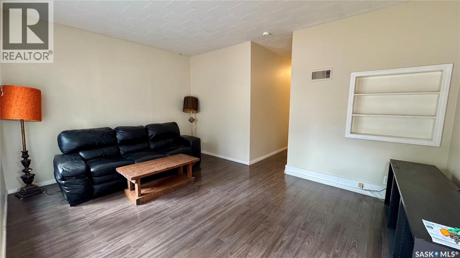 Photo 9 of 401 Garfield Street, Davidson SK