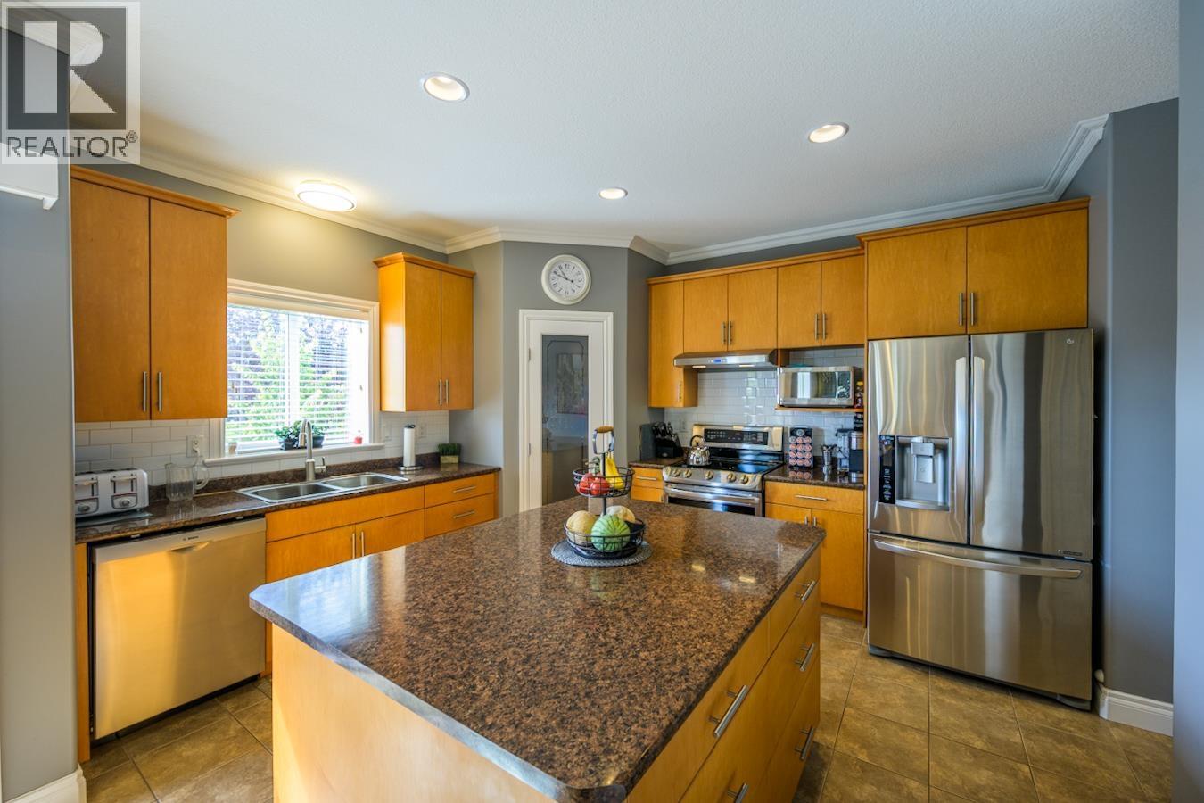 Photo 8 of 8574 St Lawrence Avenue, Prince George BC