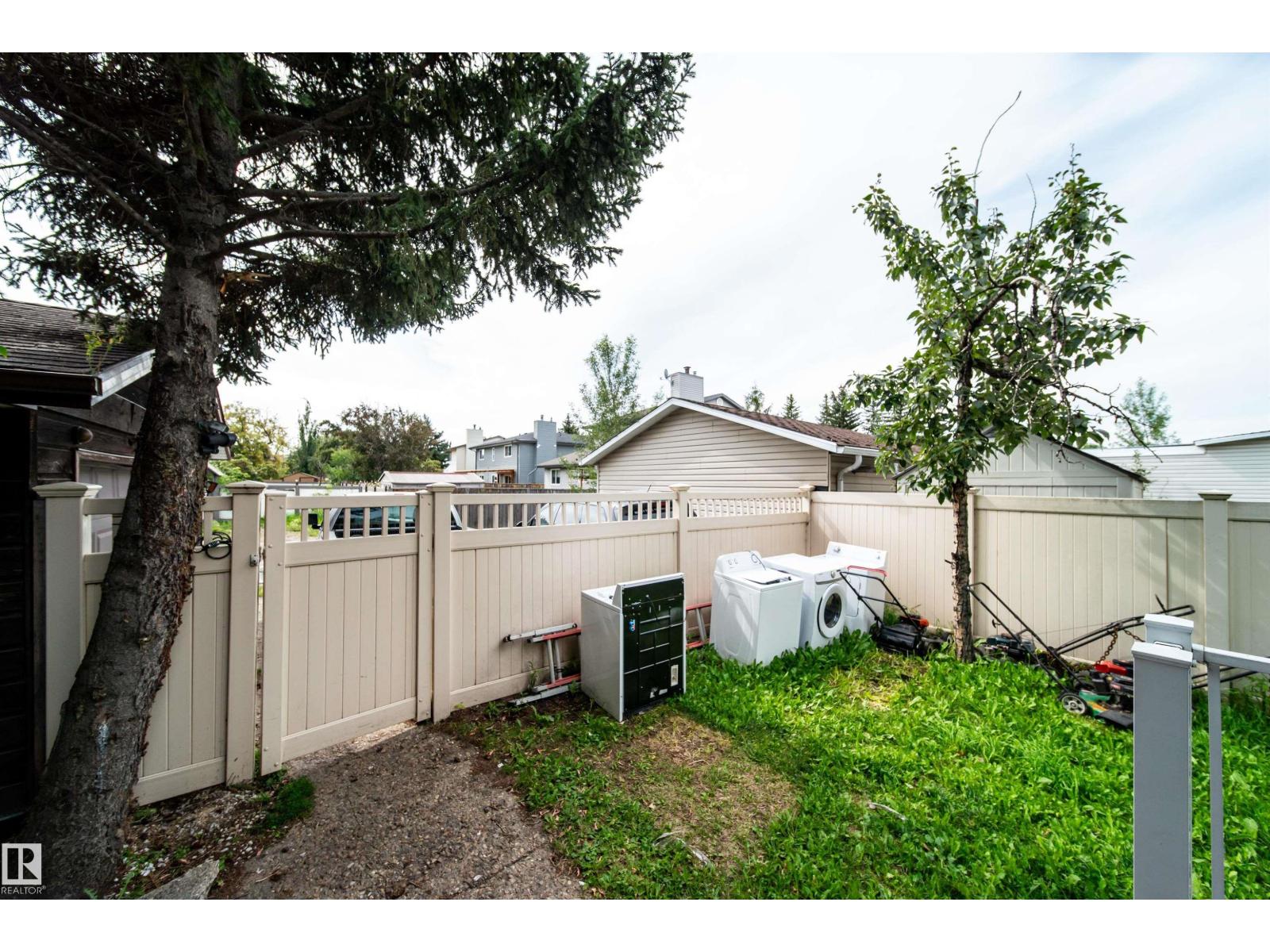 Photo 29 of 18111 76 Av Nw, Edmonton AB