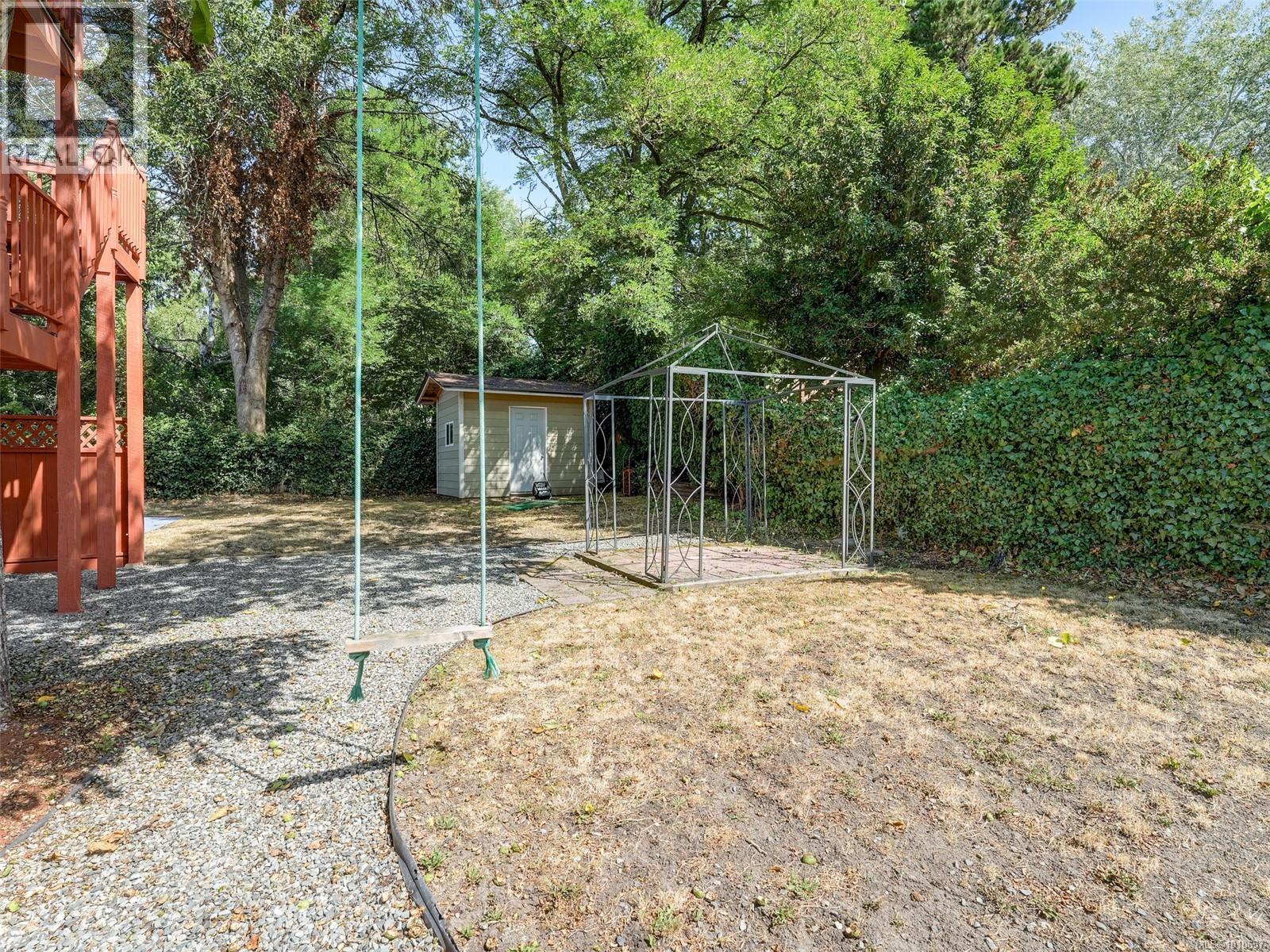 Photo 13 of 948 Mckenzie Ave, Saanich BC