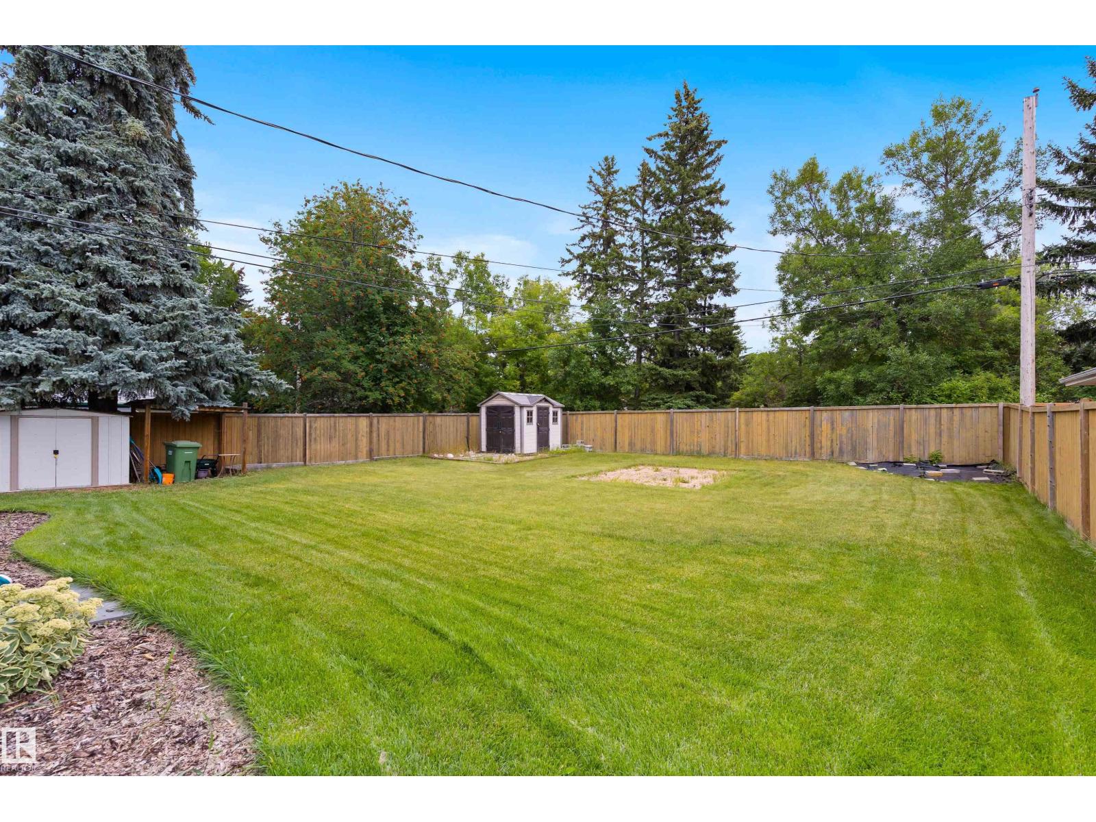 Photo 8 of 35 Stanley Dr, St Albert AB