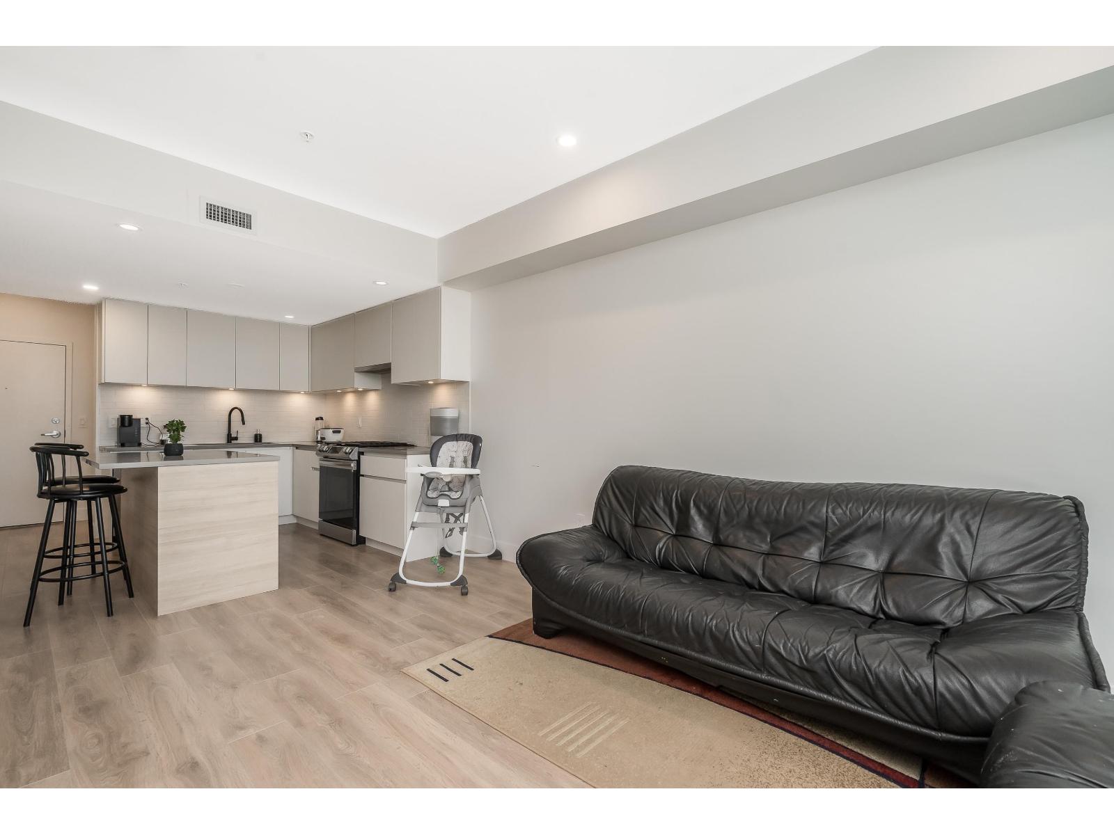 Photo 4 of 206 8496 120 Street, Surrey BC