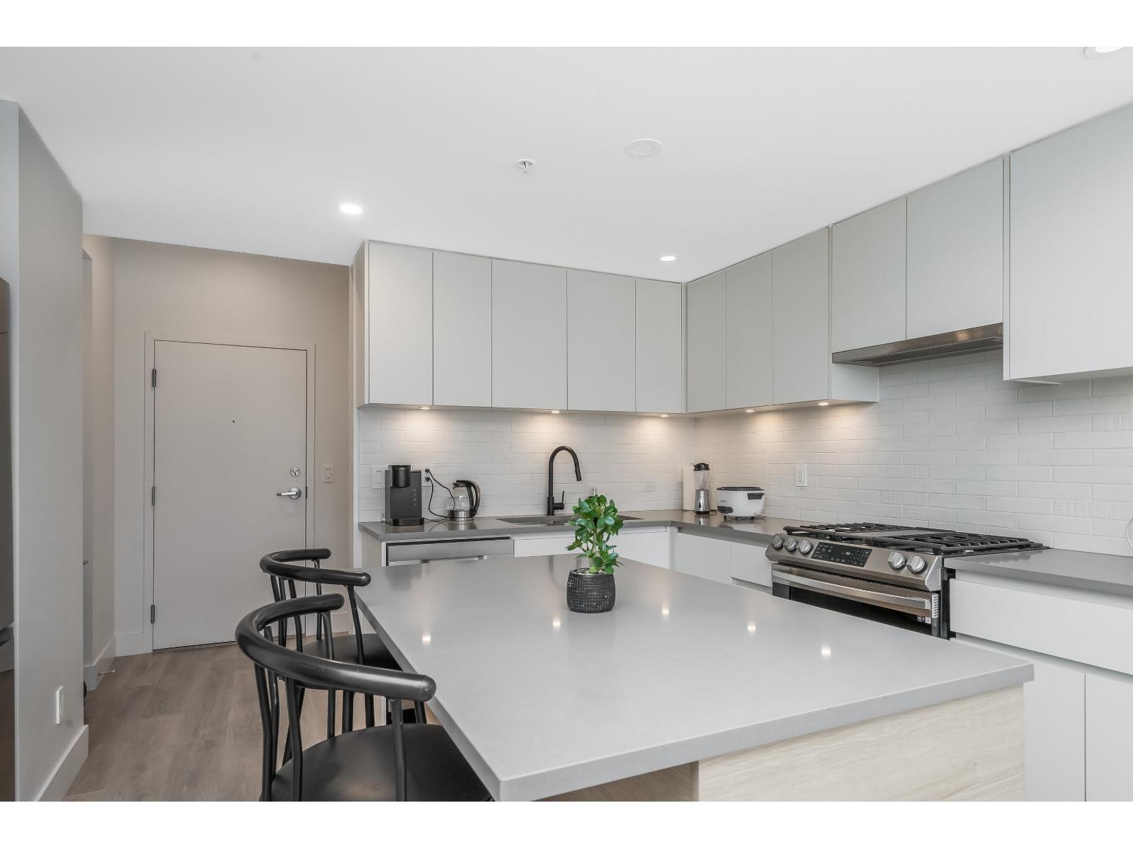 Photo 9 of 206 8496 120 Street, Surrey BC