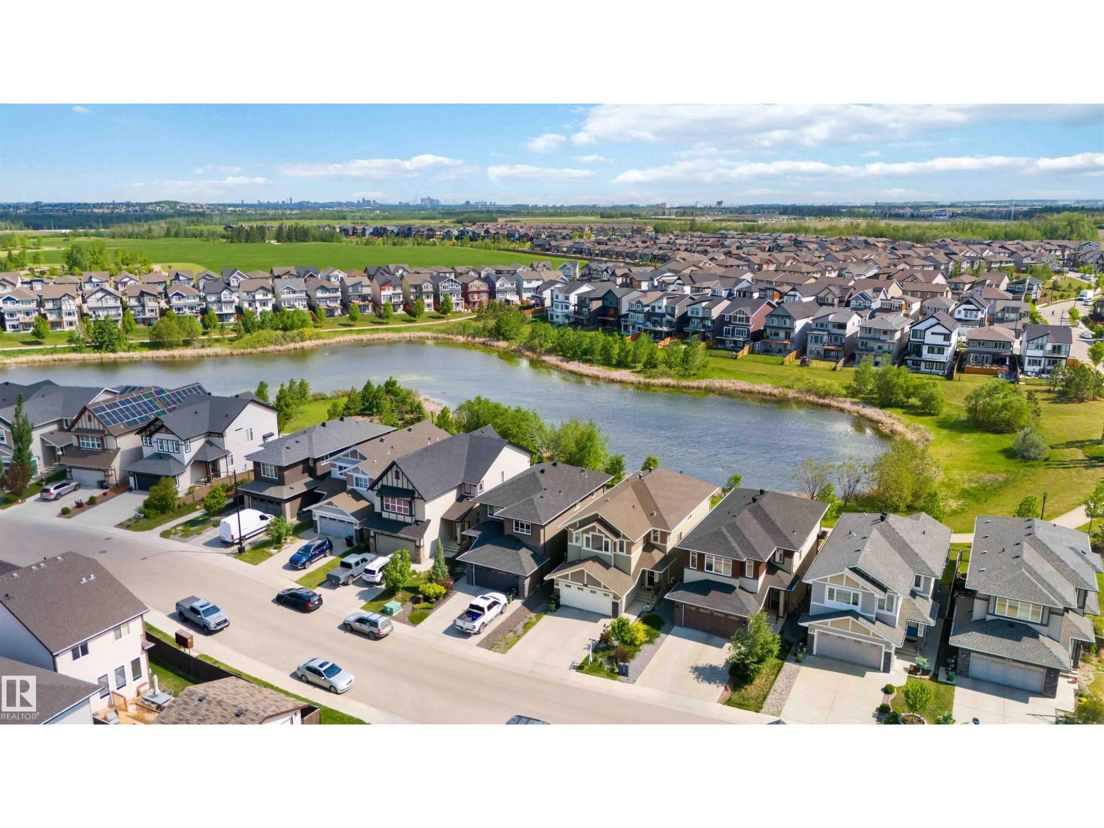 Photo 4 of 3434 Parker Loop Sw, Edmonton AB