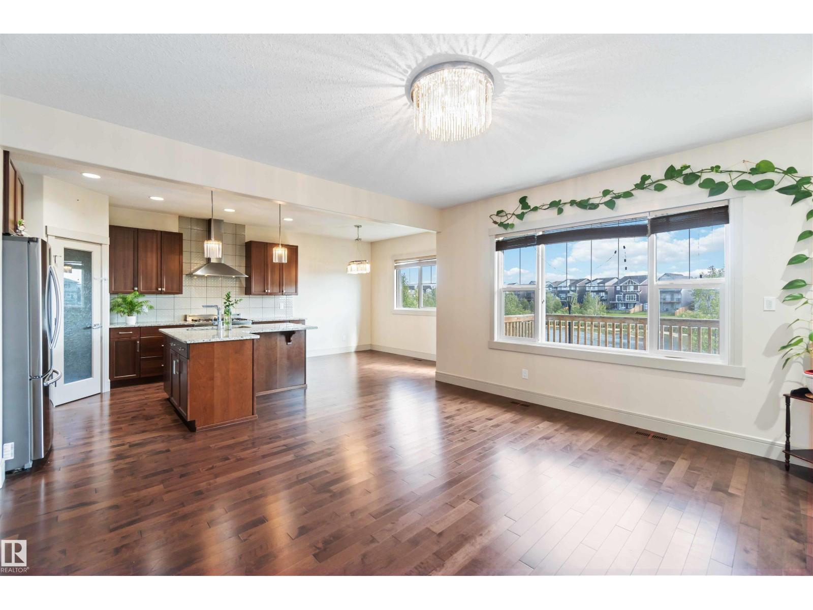 Photo 2 of 3434 Parker Loop Sw, Edmonton AB