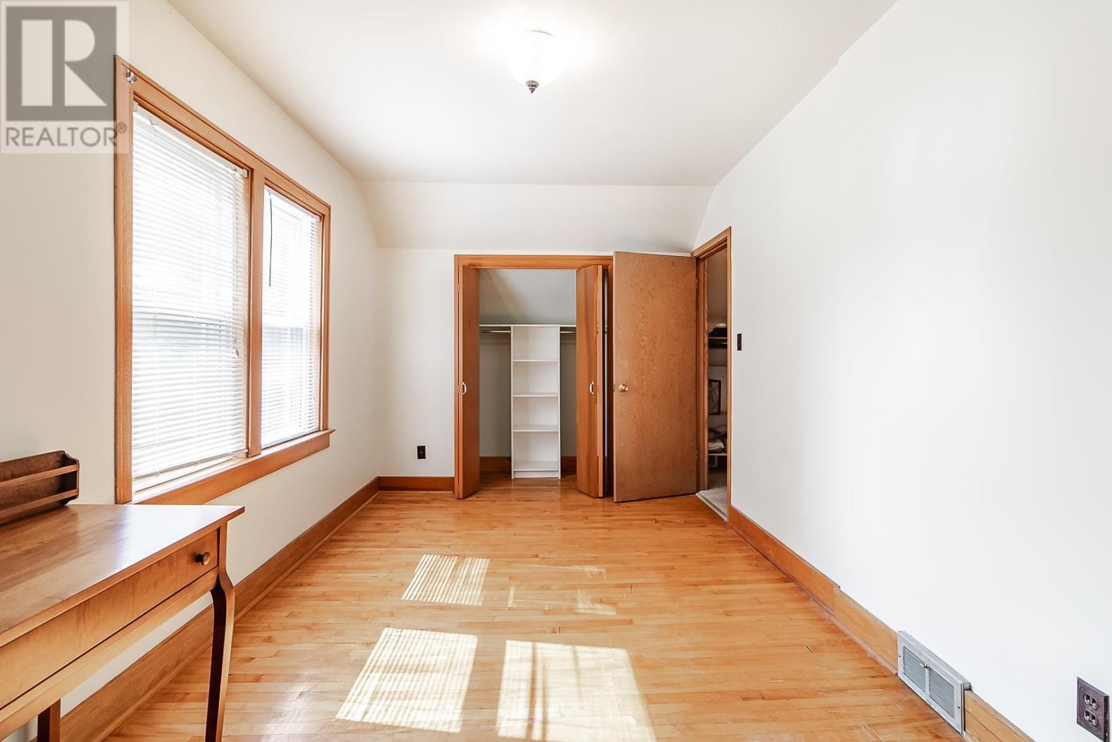 Photo 25 of 174 Mcgregor Ave, Sault Ste Marie ON