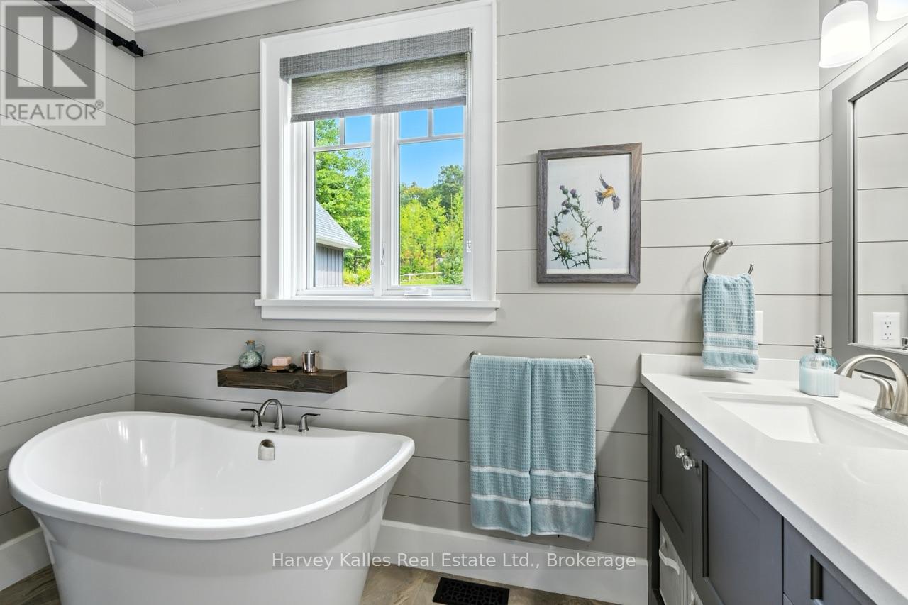 Photo 32 of 2781 Muskoka Road 118 West, Muskoka Lakes ON