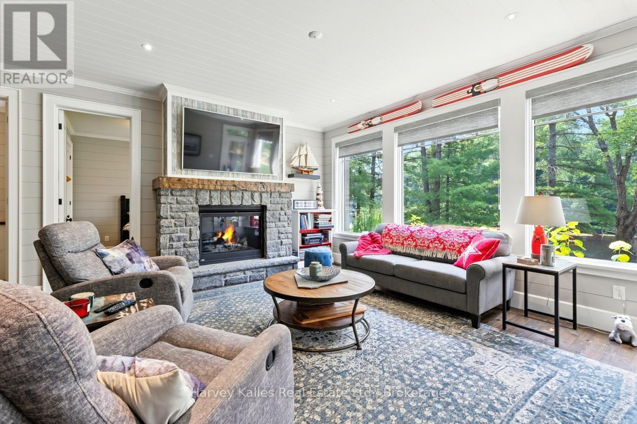 Photo 17 of 2781 Muskoka Road 118 West, Muskoka Lakes ON
