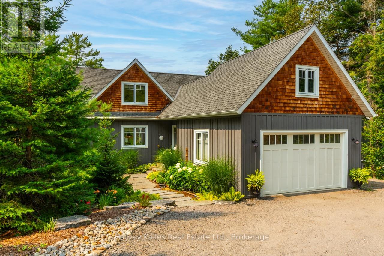 Photo 6 of 2781 Muskoka Road 118 West, Muskoka Lakes ON