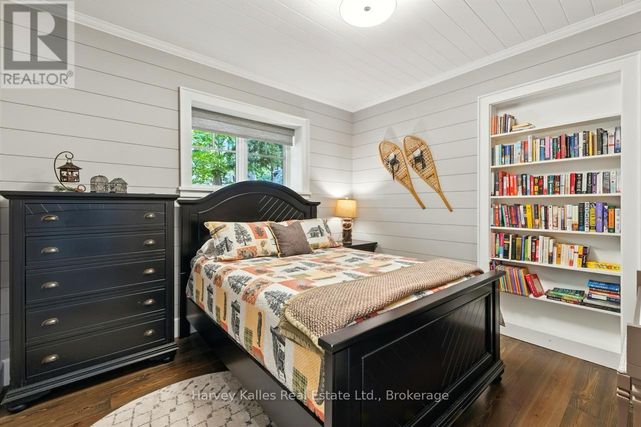Photo 16 of 2781 Muskoka Road 118 West, Muskoka Lakes ON