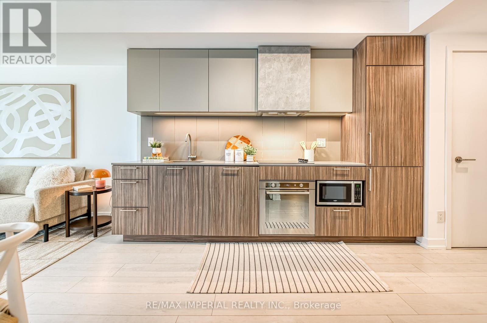 Photo 4 of 3202 19 Western Battery Road, Toronto ON