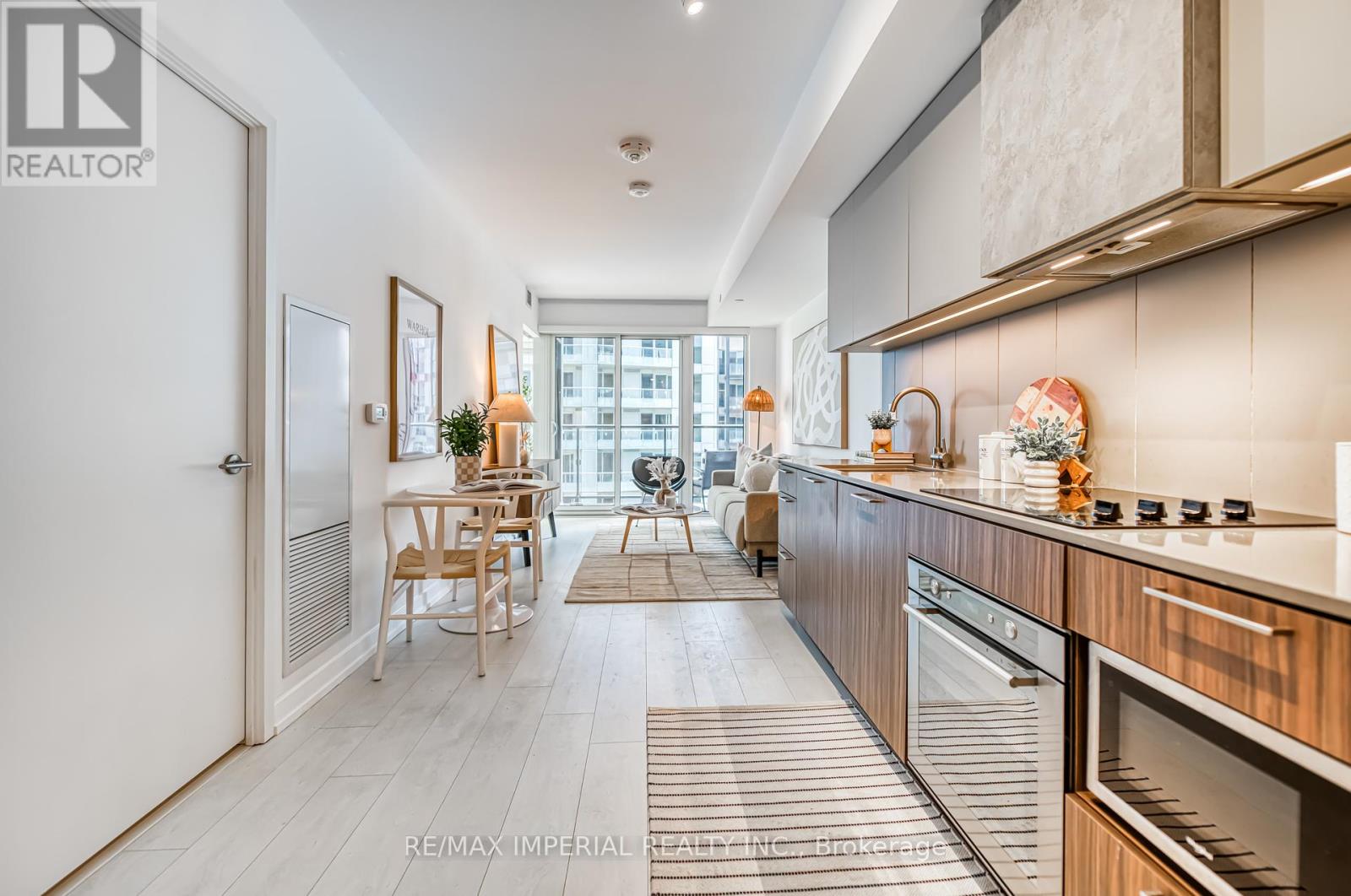 Photo 10 of 3202 19 Western Battery Road, Toronto ON