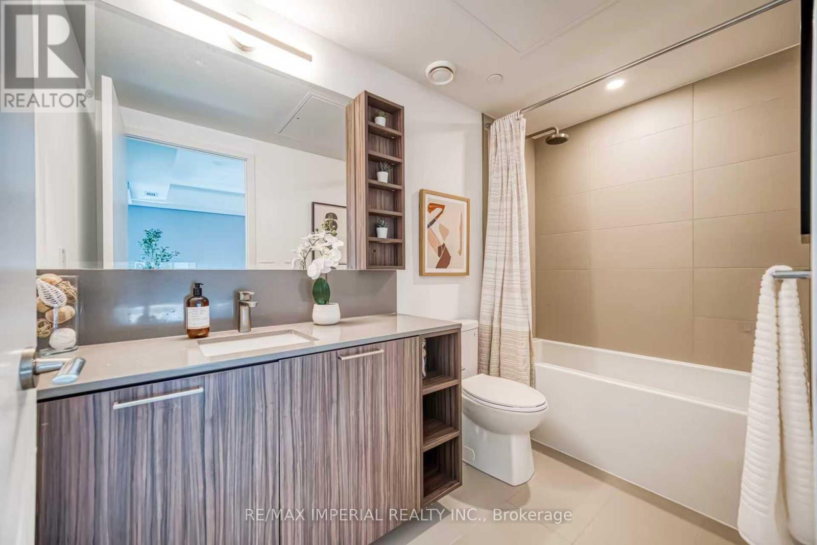 Photo 16 of 3202 19 Western Battery Road, Toronto ON