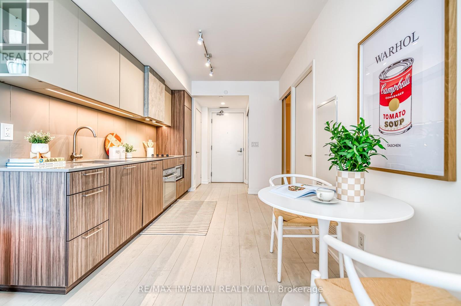 Photo 5 of 3202 19 Western Battery Road, Toronto ON