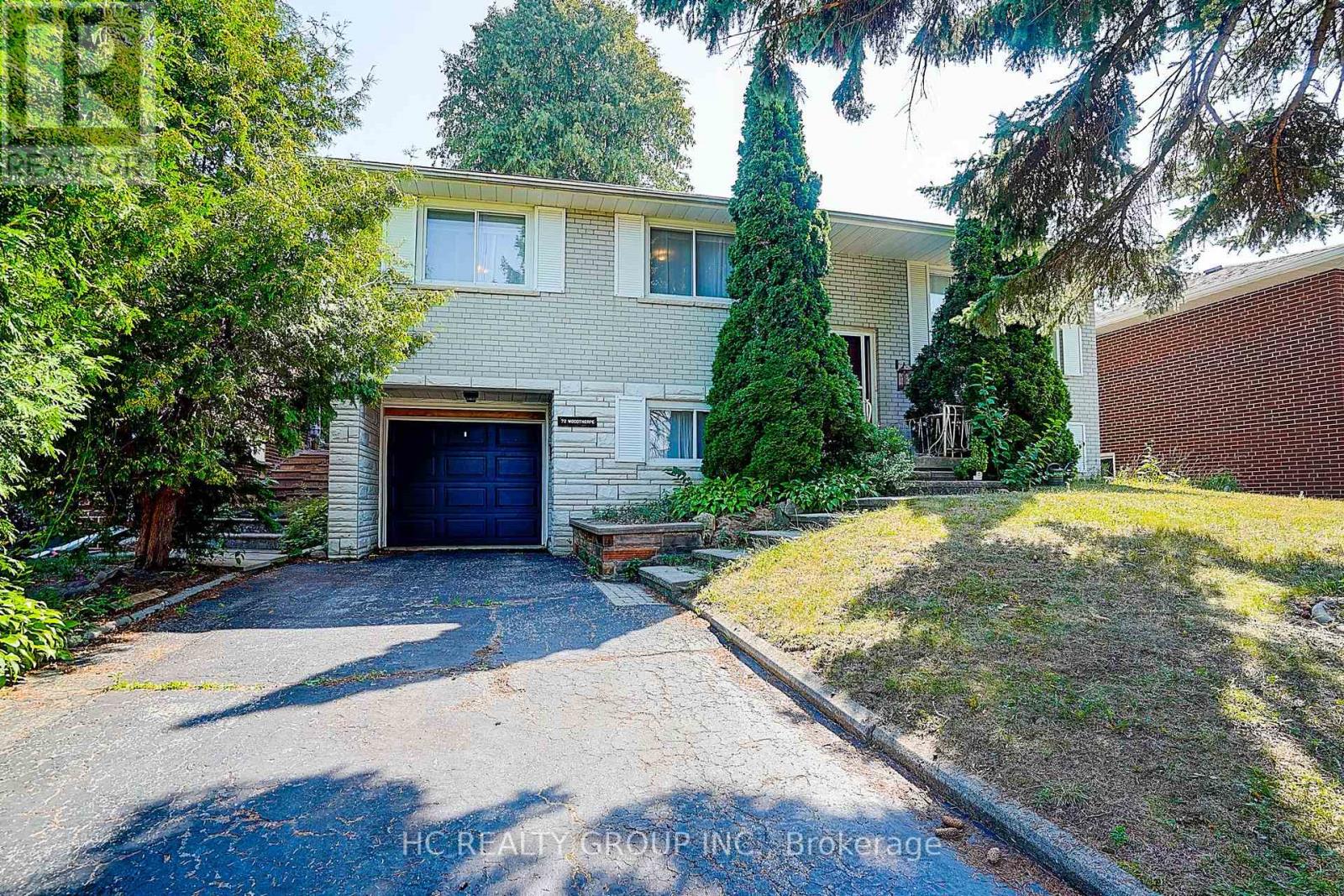 Photo 31 of 72 Woodthorpe Road, Toronto ON