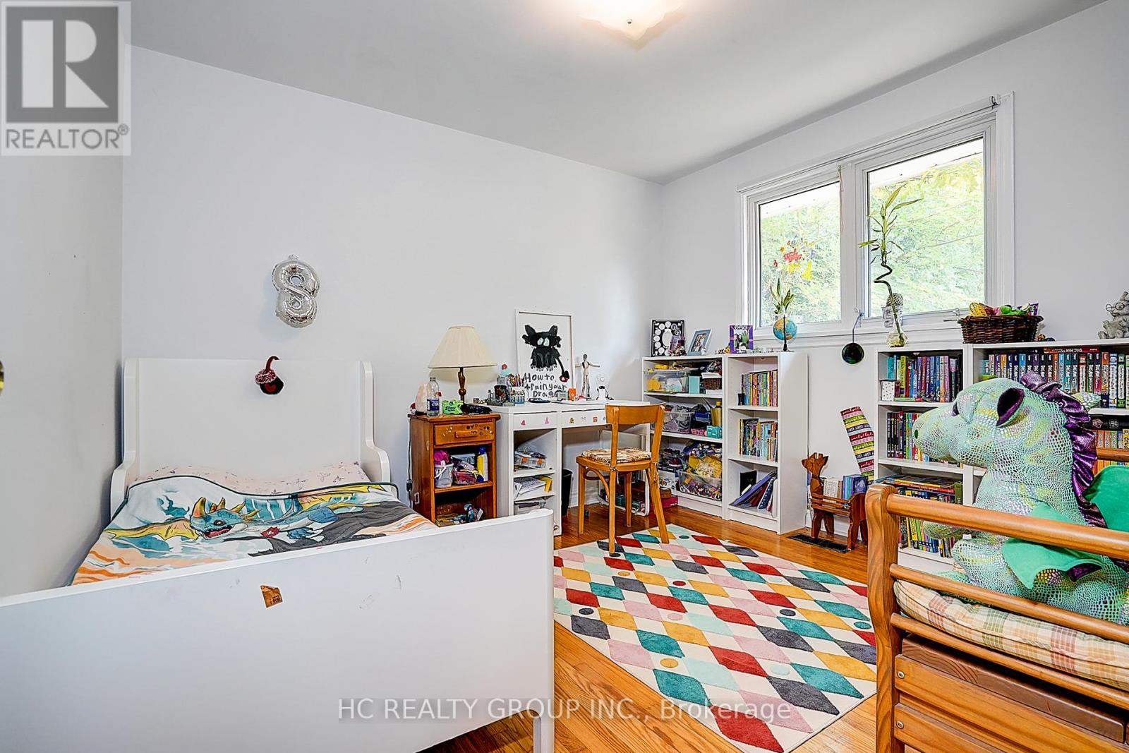 Photo 29 of 72 Woodthorpe Road, Toronto ON
