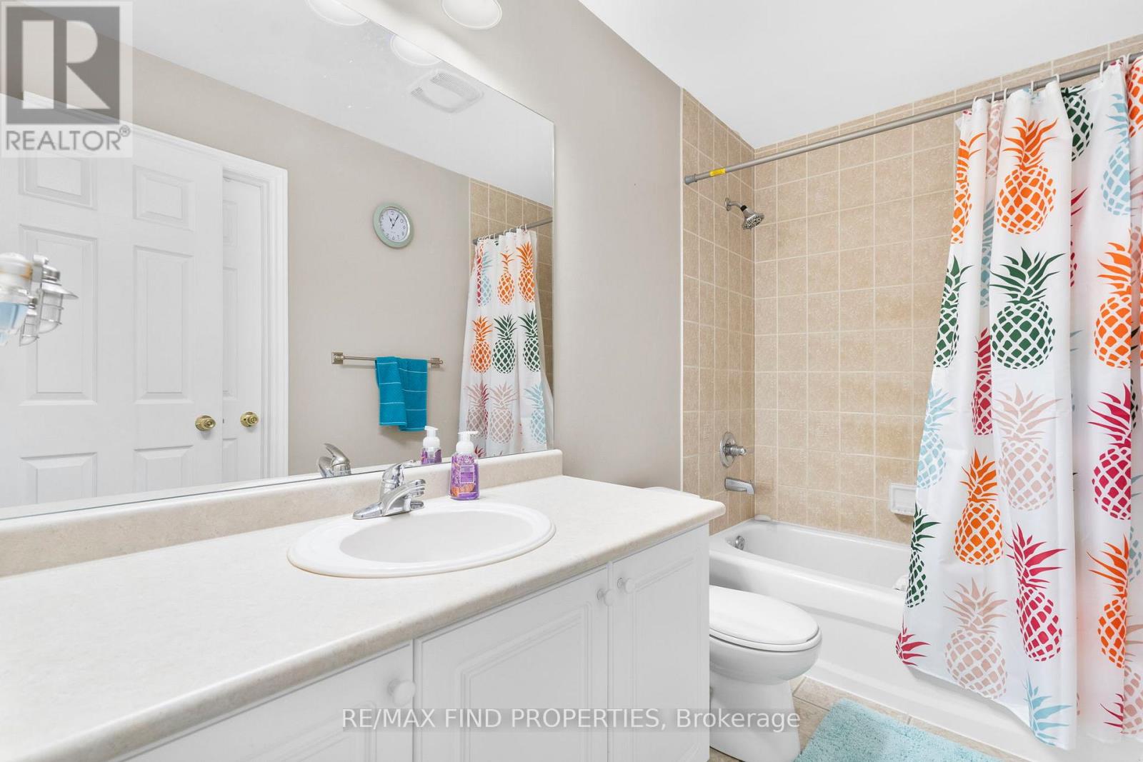 Photo 16 of 24 Bartolo Lane, Ajax ON
