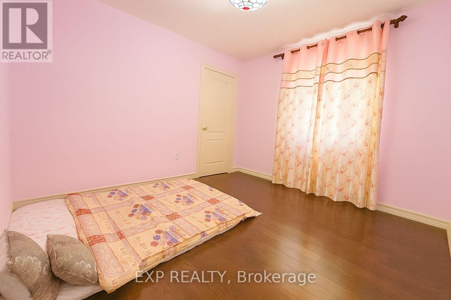 Photo 22 of 278 The Bridle Walk, Markham ON