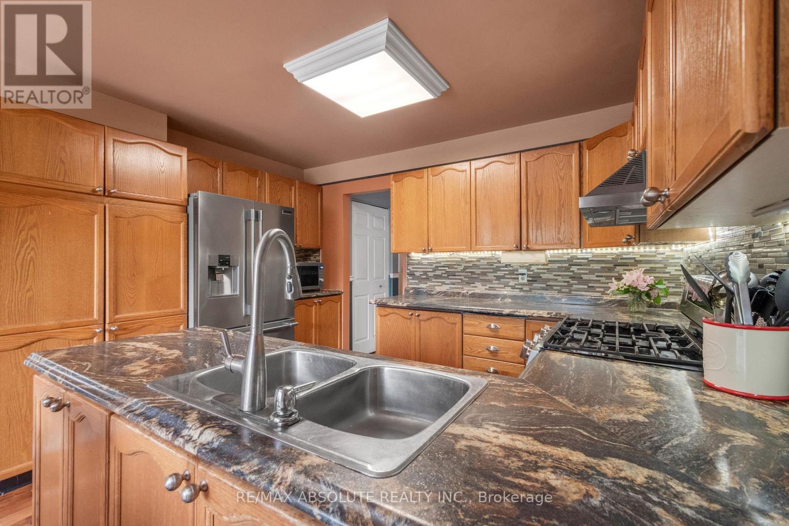 Photo 23 of 171 Springwater Drive, Ottawa ON